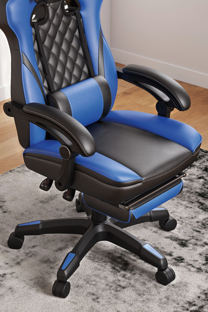 Lynxtyn - Blue/black - Home Office Swivel Desk Chair With Pull-out Footrest-Washburn's Home Furnishings